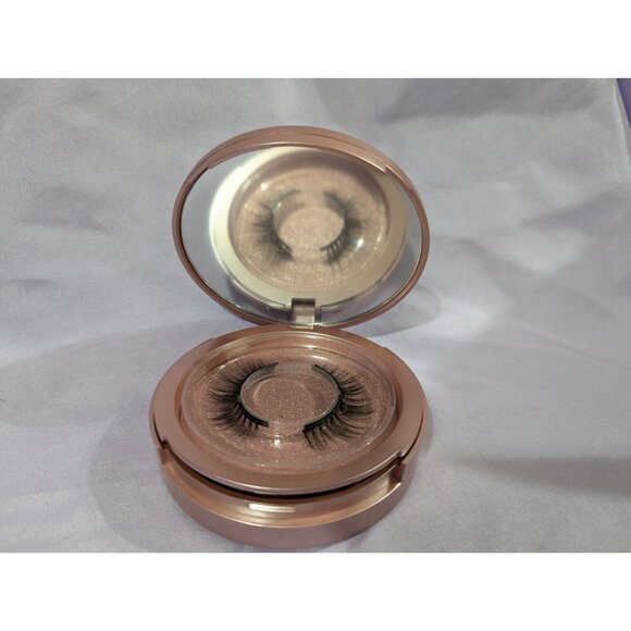 Bouji Lash False Eyelashes In Rose Gold Travel Case - Picture 1 of 3